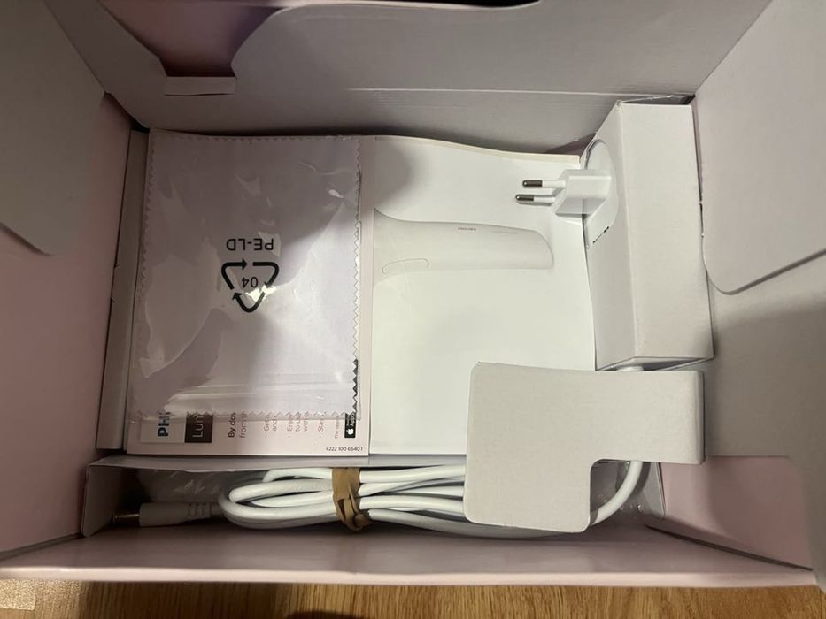 Фотоепилатор Philips Lumea Prestige