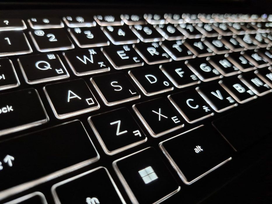 Noutbuk HP pavilion AMD Ryzen 5 5600U (2.30Ghz)