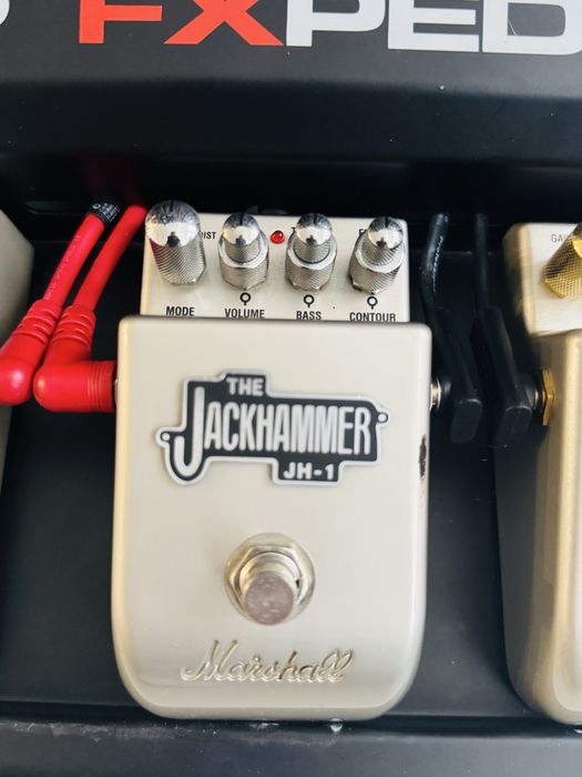 КОЛЕКЦИОНЕРСКА! Педалера с ефекти за китара Marshall PB-8!