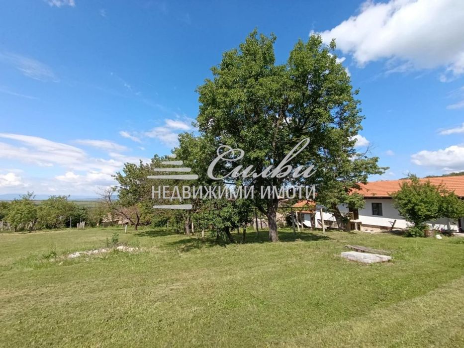 Самостоятелна къща с двор - с. Кюлевча