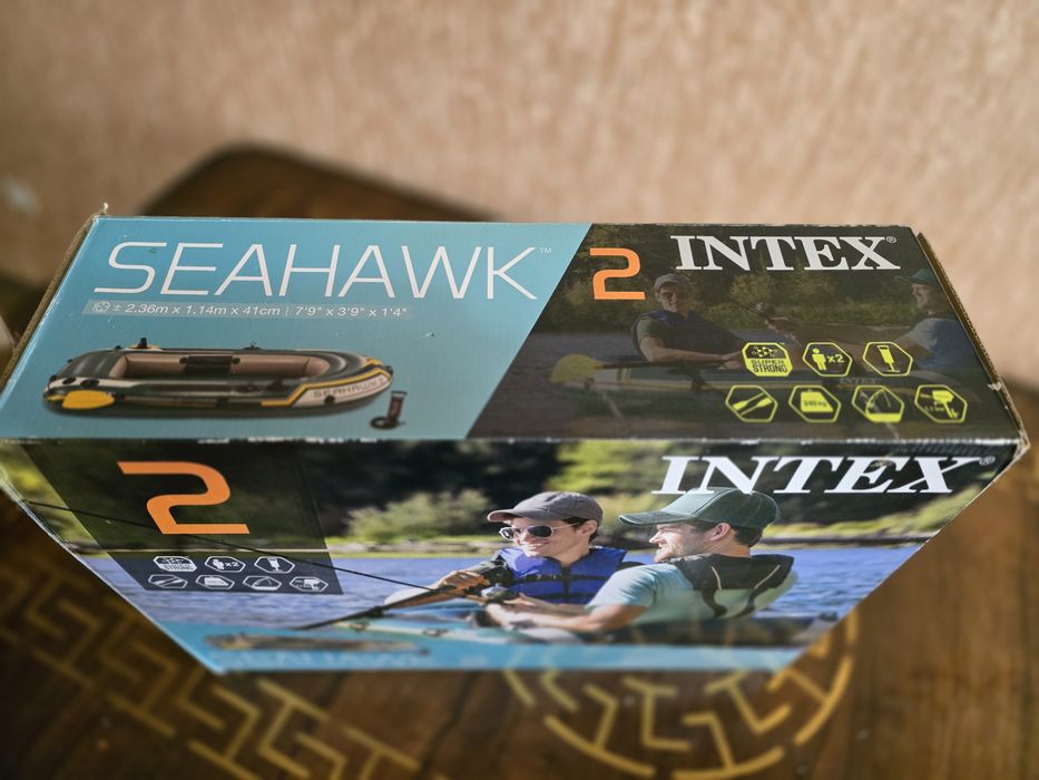 Продам Новую Лодку INTEX Полный комплект