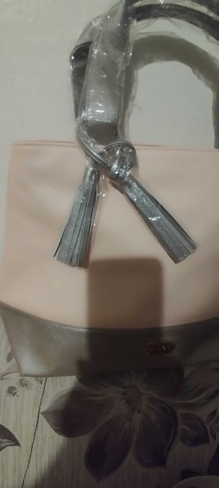 Дамска чанта - нова