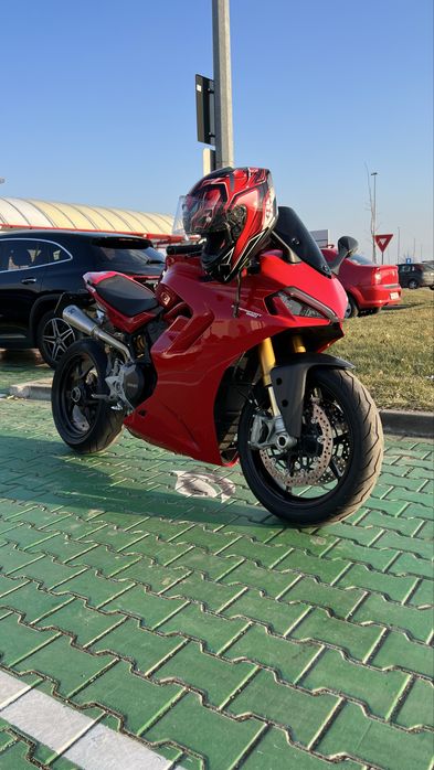 Ducati supersport 950s