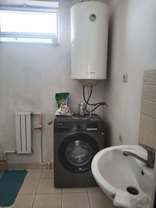 Тошкент вилояти Зангиотада 3 хонали квартира ижарага берилади.