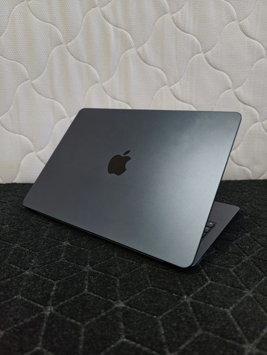 MacBook Air M2 8/256 85% Midnight