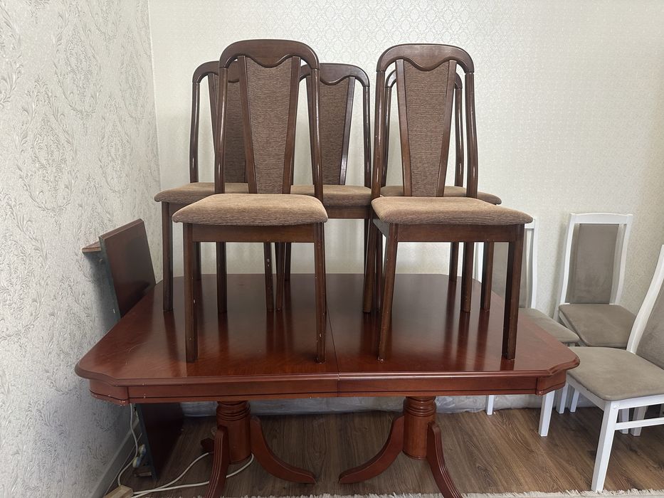 Продам стол со стульями Малайзия