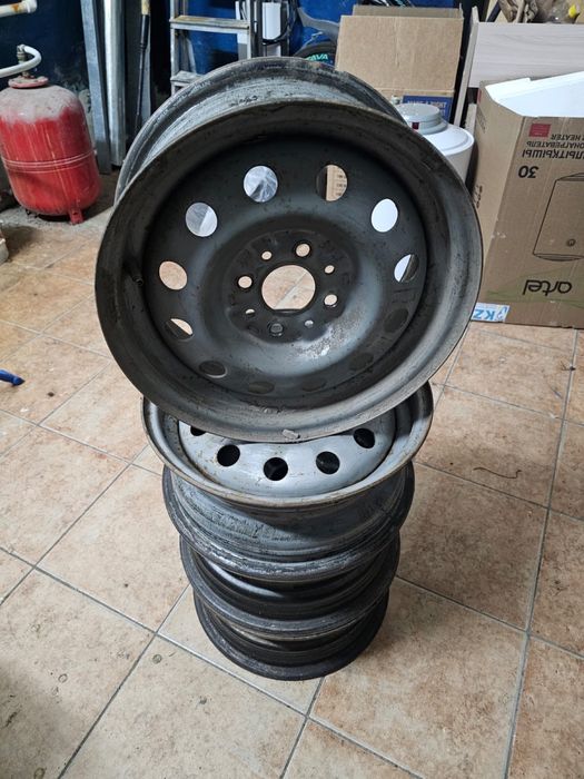 Продам штампованные диски 4шт