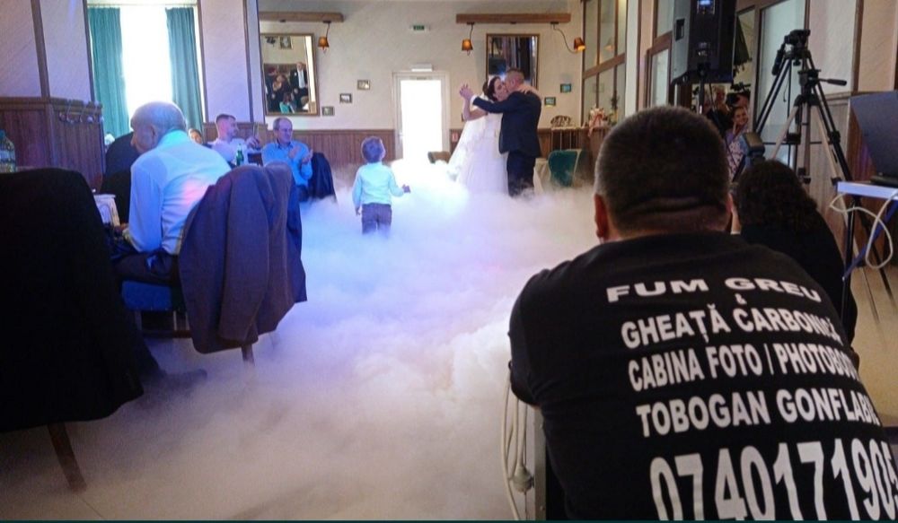 Topogan/Tobogan gonflabil &  Gheata Carbonica & Cabina Foto