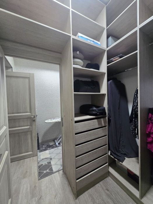 Arenda Sagbon Baurum  novastroyka 4 xona 2 ta san uzel kvartira full