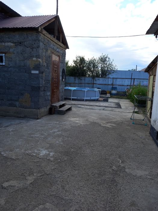 Продам дом с действушим магазином ,