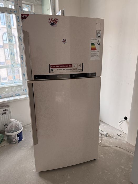 Холодильник LG в отличном состоянии