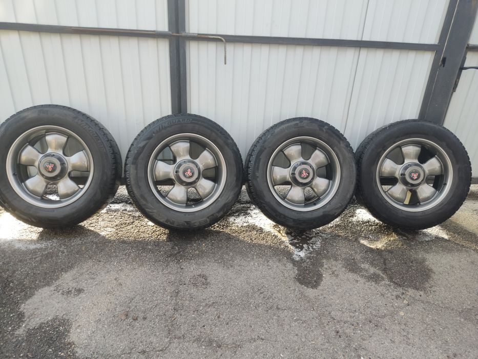 Продам комплект диски с резиной