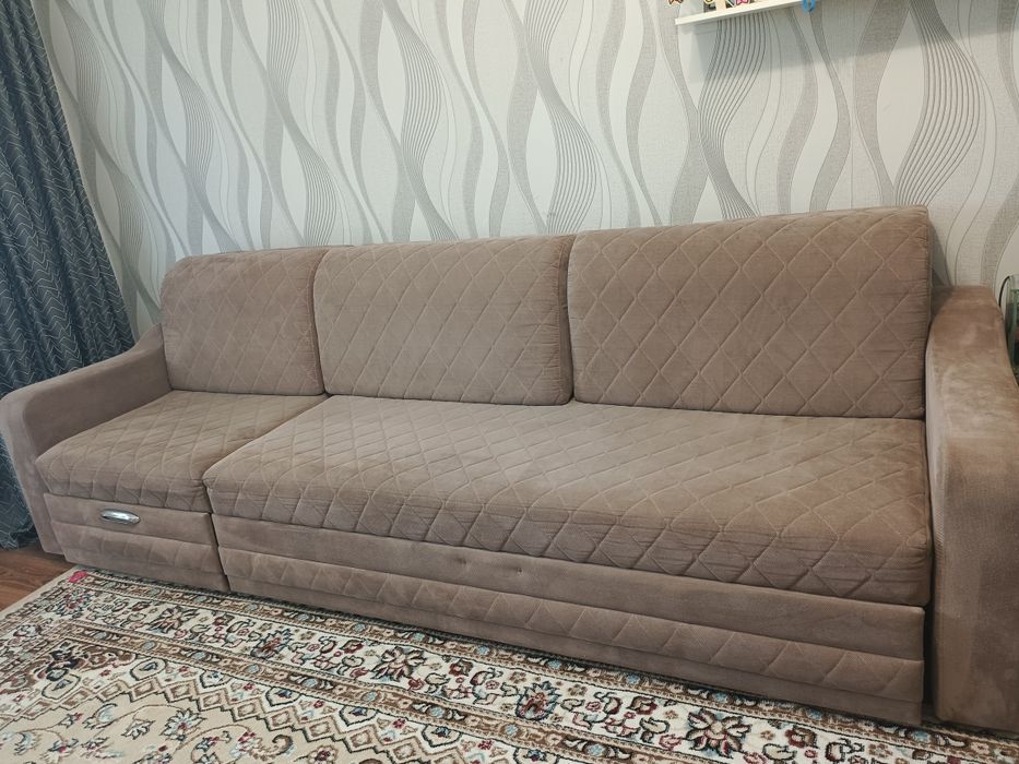 Диван в хорошем состоянии