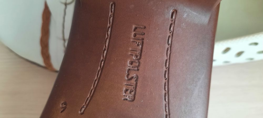 Продам женские туфли