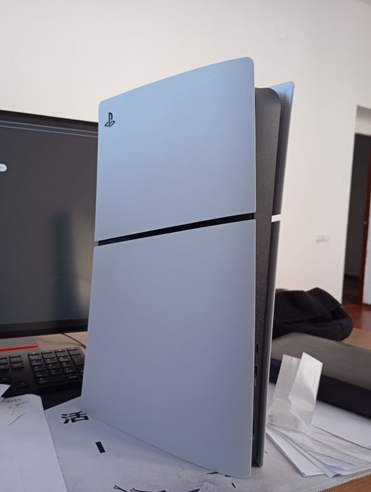 Продам Playstation 5 Slim 1 TB