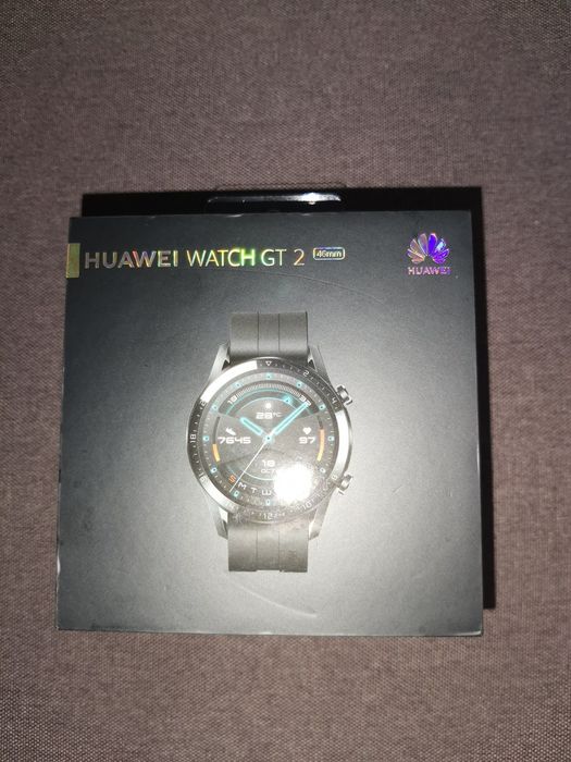 Смарт часовници Honor и Huawei GT 2