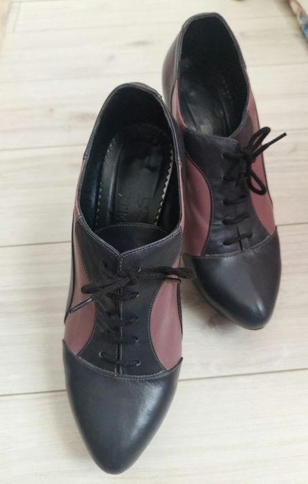 Botine cu toc din piele naturala, marime 37