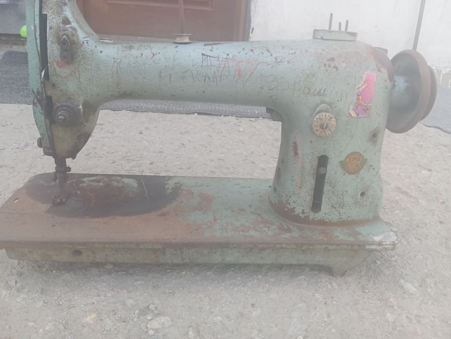 Швейная машина б/у