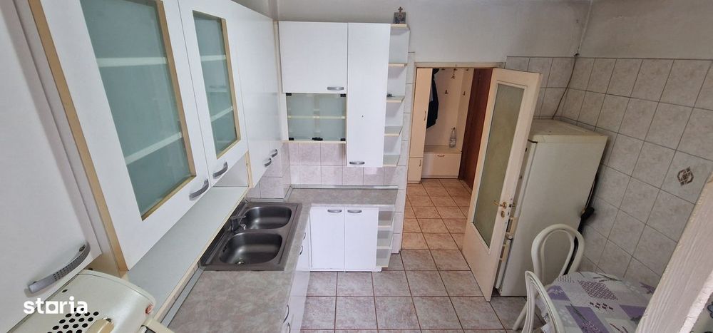 Apartament doua camere decomandate, zona gara.