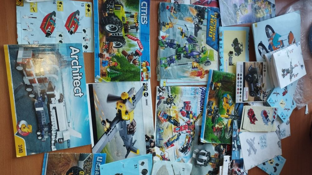 Конструктор Лего, весом 5,5 кг.