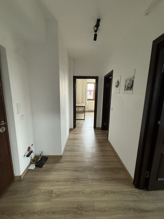 Apartament cu 2 camere decomandat, zona Centrala