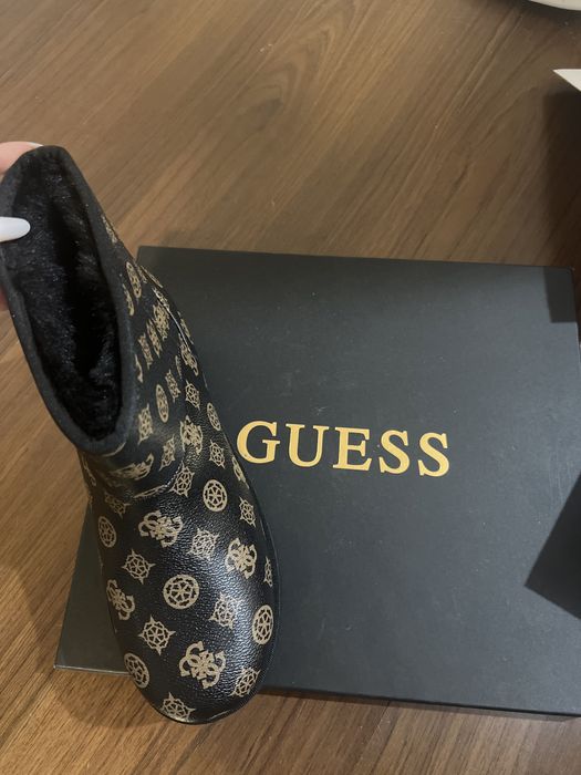 Ugg guess ultra mini nr 39