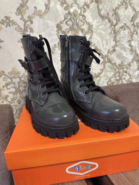 Продам детскую обувь для девочек-осень