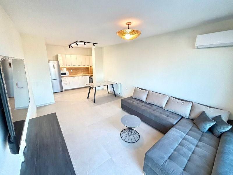 За първи наематели! Двустаен апартамент под наем в жк. Тракия