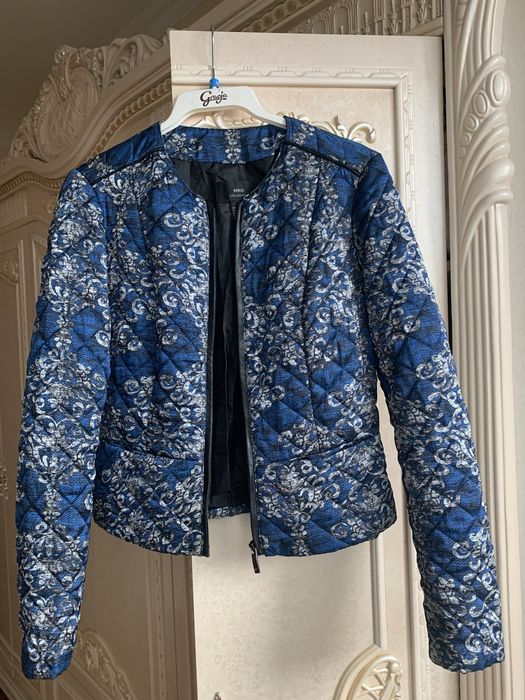 Куртки разные 42. -44 размеры