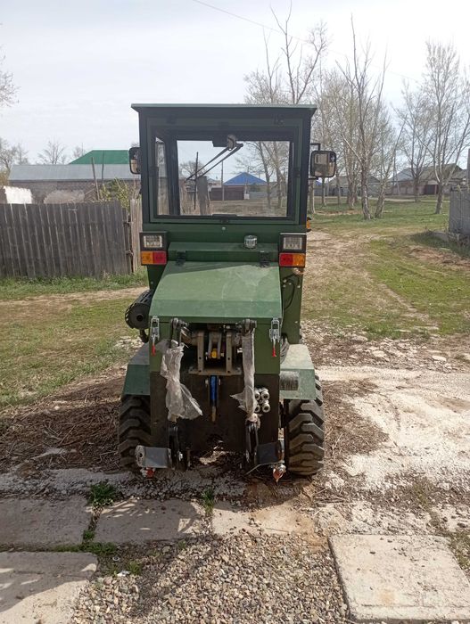 Универсальный минипогрузчик JAS