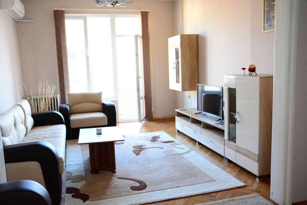 Дава се под наем Двустаен апартамент в София, Левски Г - 95 кв.м за 1020 € - Снимка #1