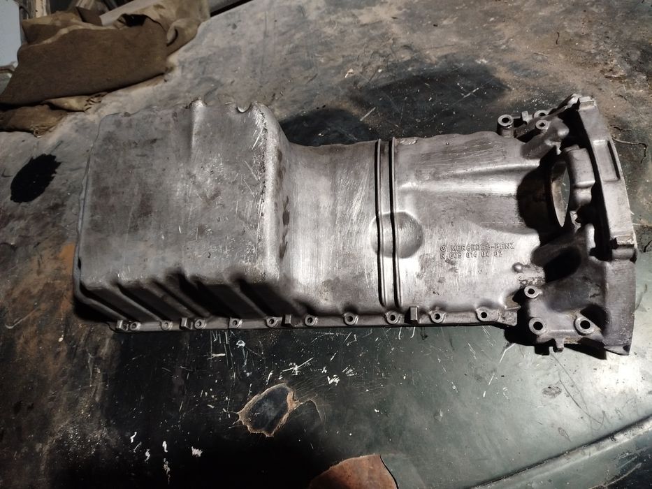 Поддон от двигателя OM 602 и D29DT дизель, мерс E клас и от спринтер