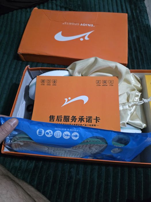 Кроссовки для бега фирменные