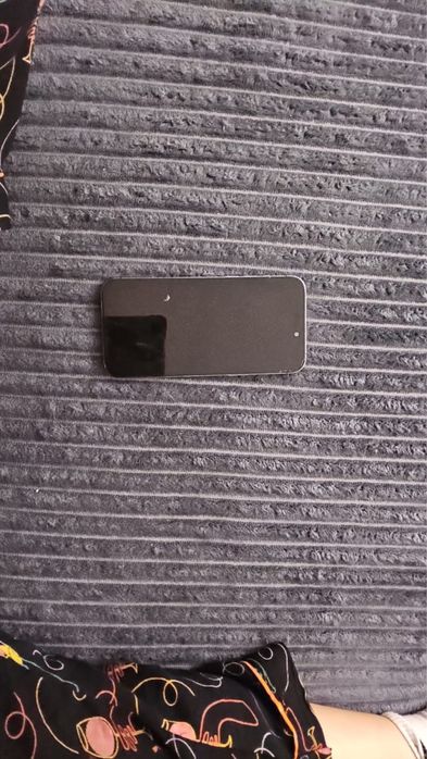 Продам телефон 14 про мах