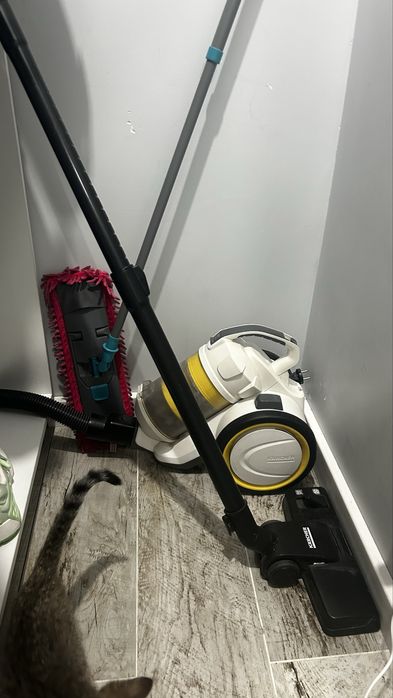 Пылесос Kärcher в хорошем состоянии