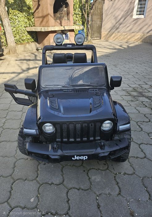 Mașina electrica jeep