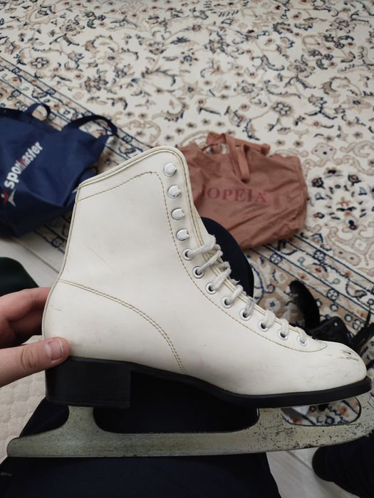 Продам коньки женский 38размер