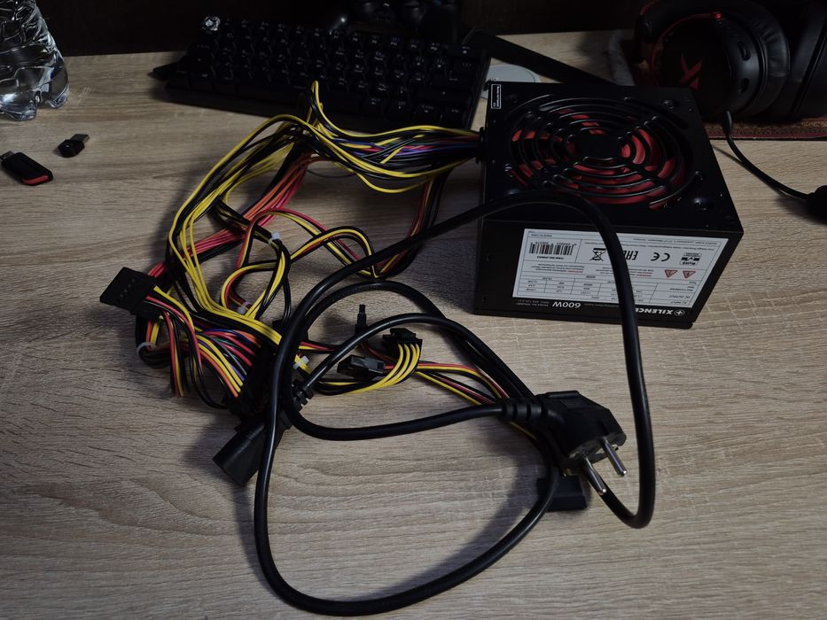 Блок питания xilence 600W xp600r7