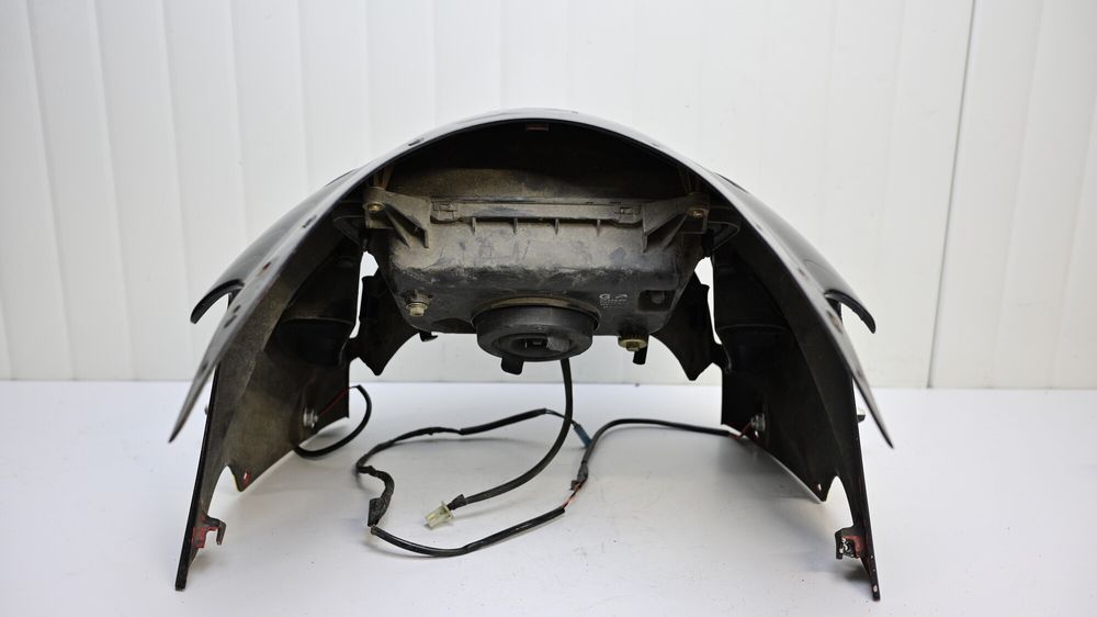 Far Cu Carena Fata Grile Si Semnalizari Honda CBR600F F4 PC35 1999 -