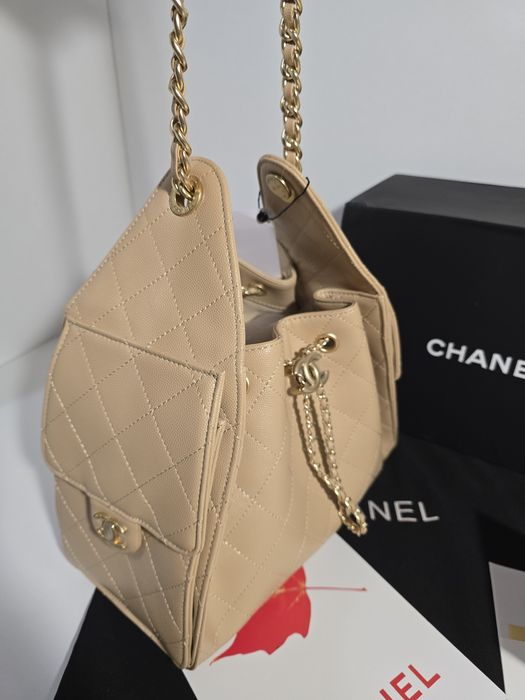 Налична чанта Chanel Hobo 25S  бежов