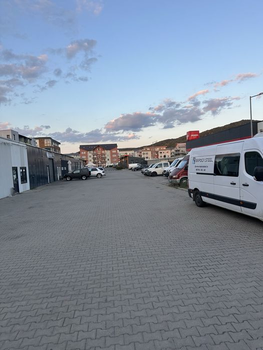Spatiu/Apartament nemobilat de inchiriat | Zona centrala | Floresti