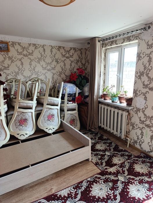 Уй сотилади бектемир пост олдида.