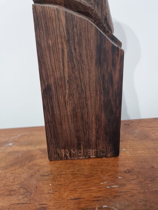 Sculptură in lemn „Madonă cu Pruncul”