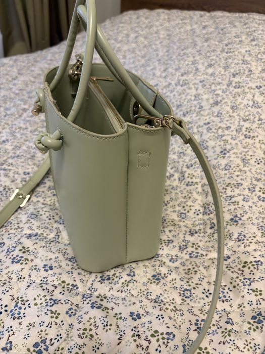 Дамска чанта на Zara