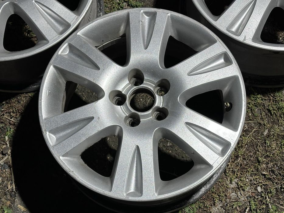 Оригинальные диски R16 Subaru разболтовка 5*100