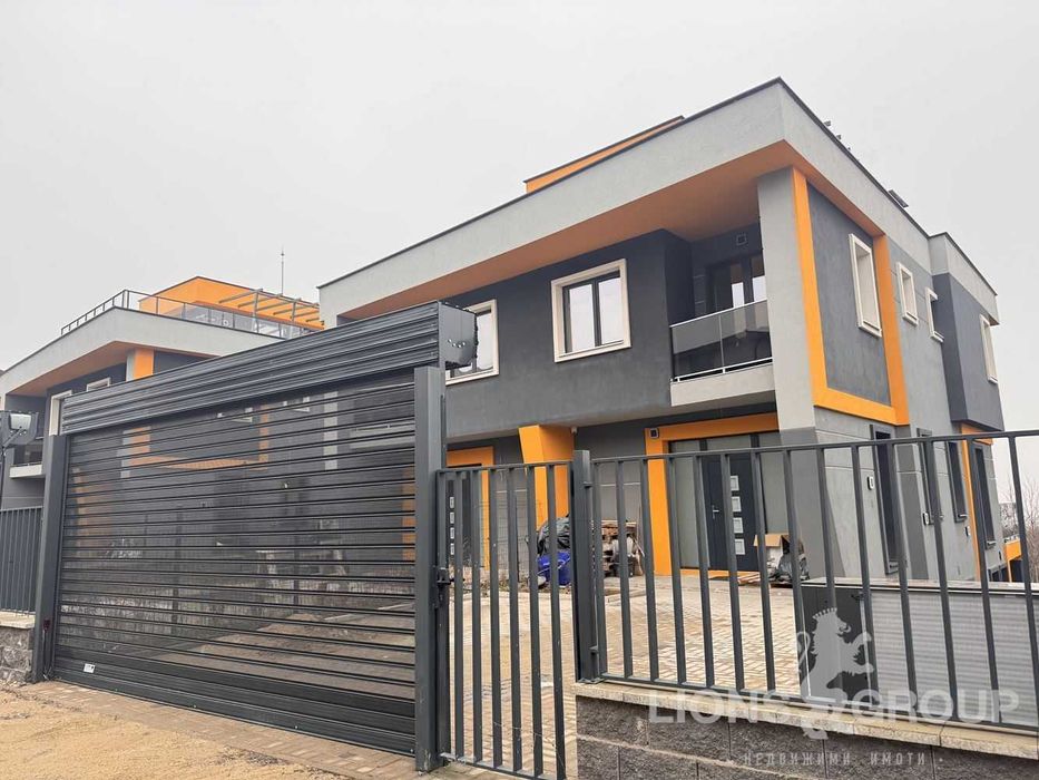 Продава се Къща в с. Лозен, Област София-град - 265 кв.м за 1001 €/кв.м - Снимка #3