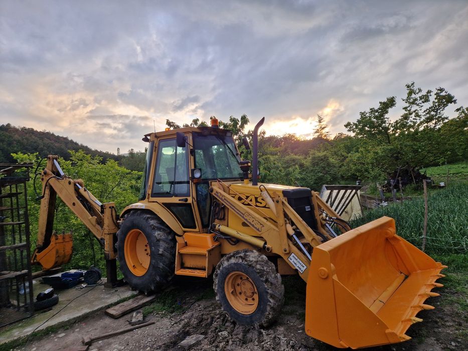 Комбиниран багер