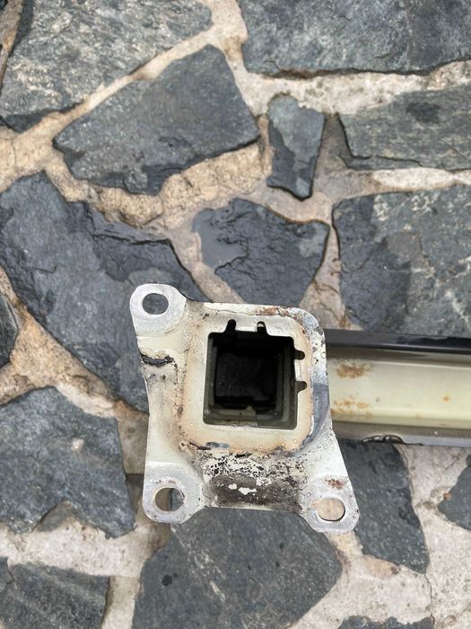 Задна греда оригинална от Шкода Суперб  Skoda Superb  -2014г