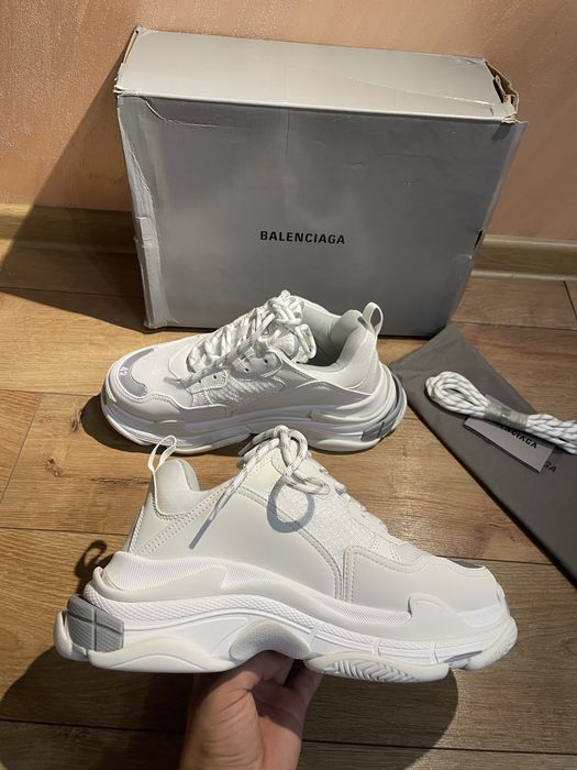Balenciaga triple S 42
