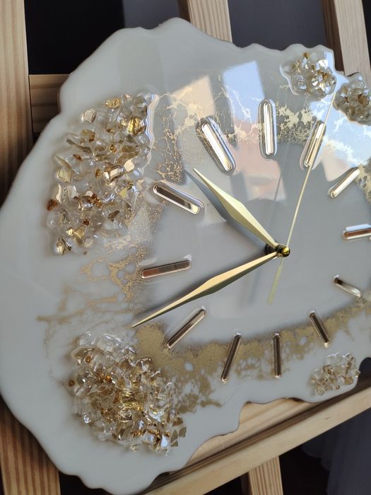 Продам настенные часы